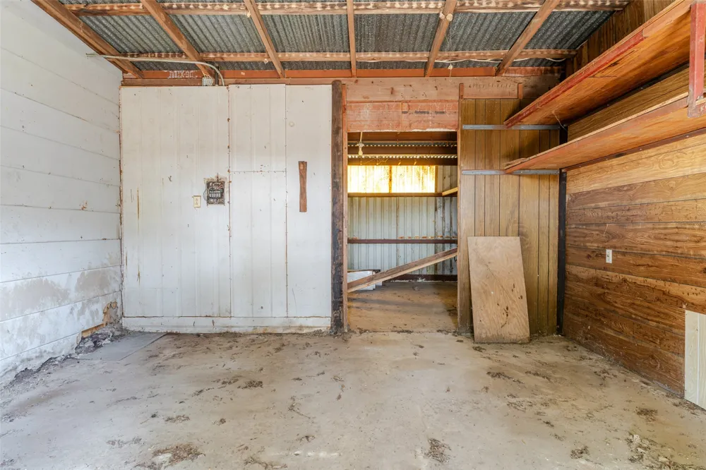 4687 E Highway 82 Paris, TX 75462