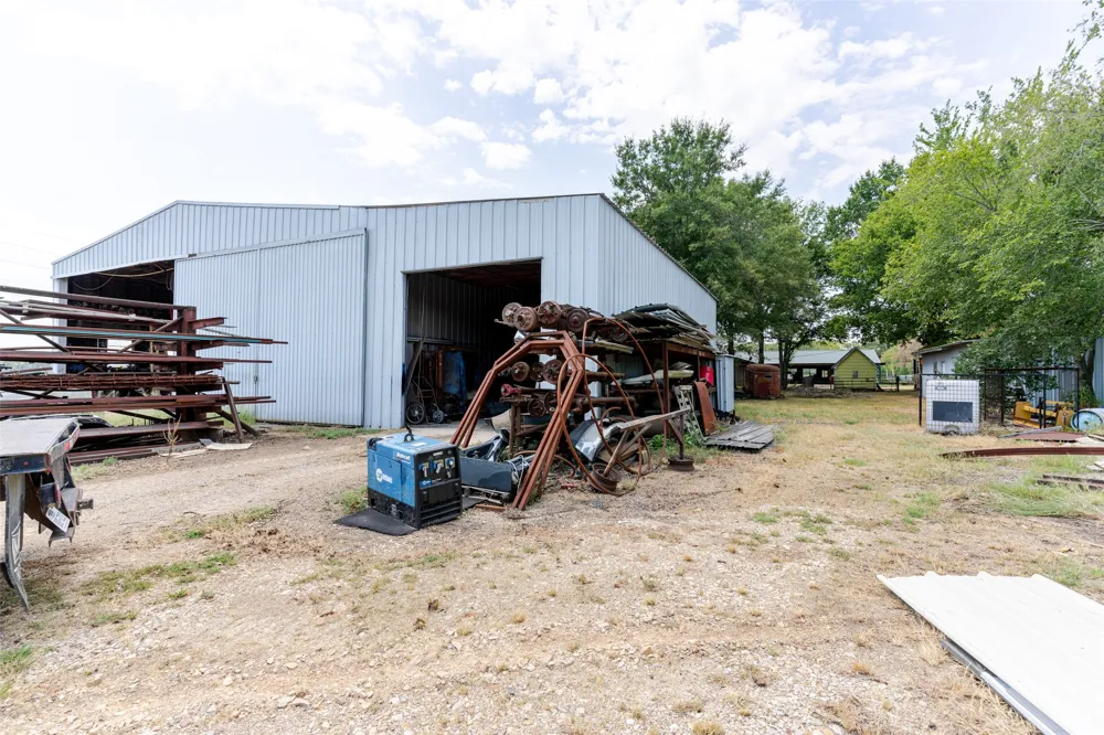 4687 E Highway 82 Paris, TX 75462