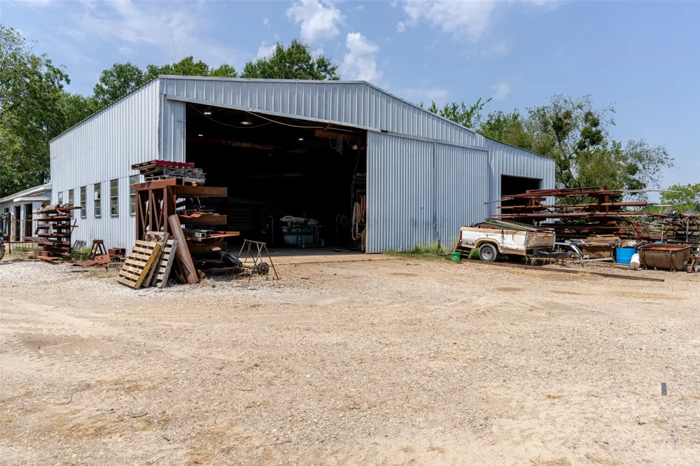 4687 E Highway 82 Paris, TX 75462