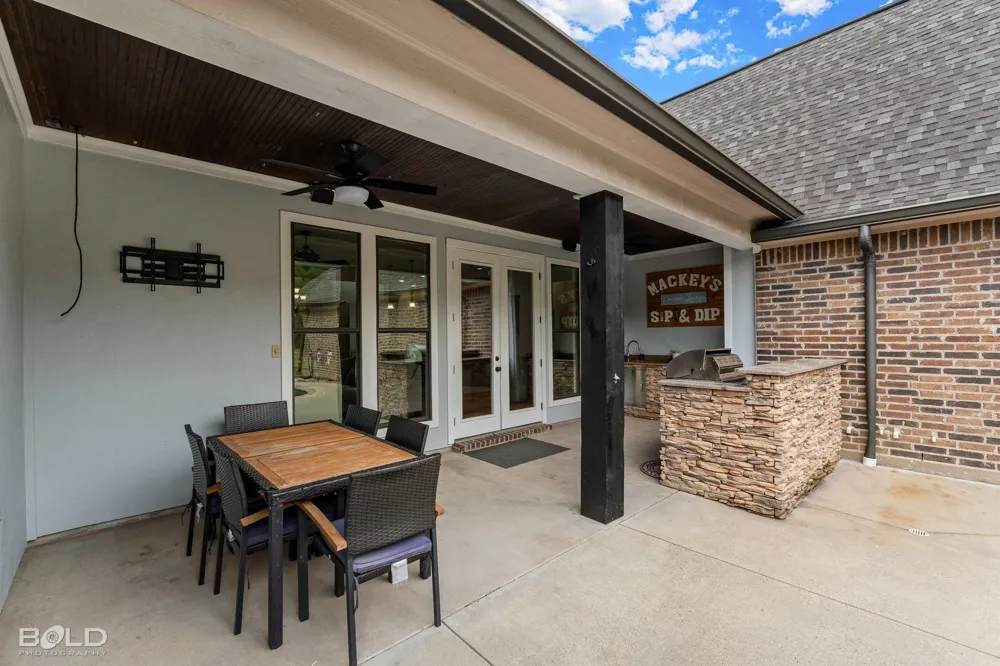 220 Hallmark Drive Stonewall, LA 71078