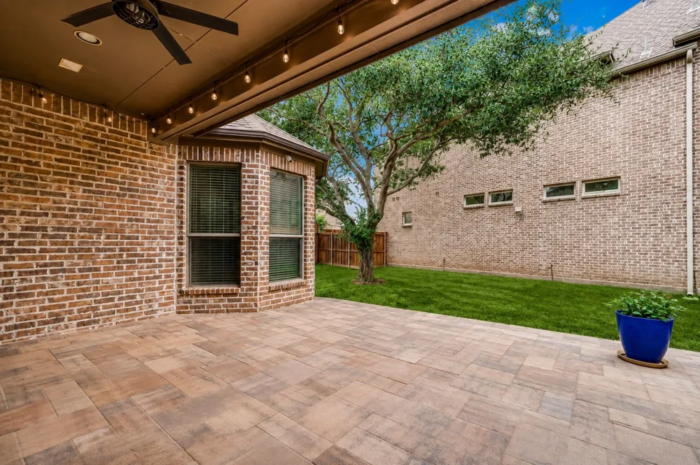 3404 Ashley Gardens The Colony, TX 75056