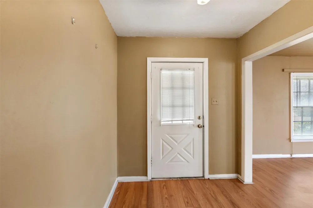 810 Main Street Hempstead, TX 77445