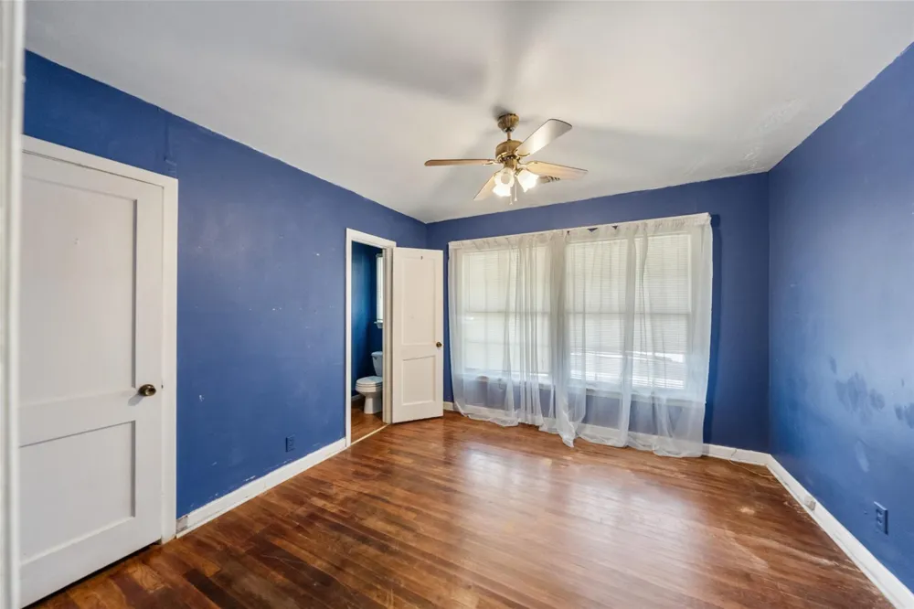 810 Main Street Hempstead, TX 77445