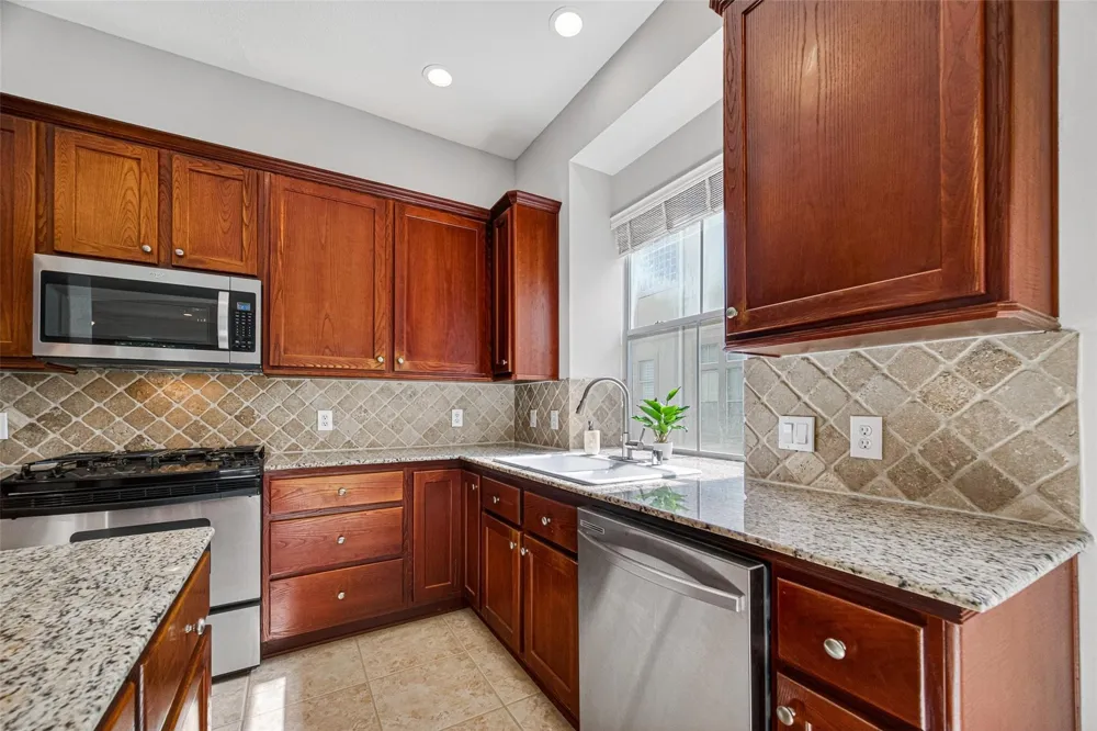 4502 Rose Street Houston, TX 77007