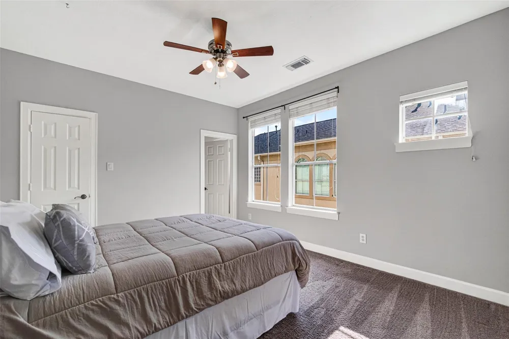 4502 Rose Street Houston, TX 77007