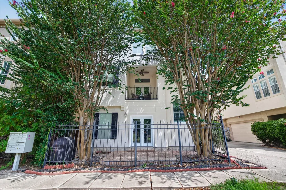 4502 Rose Street Houston, TX 77007