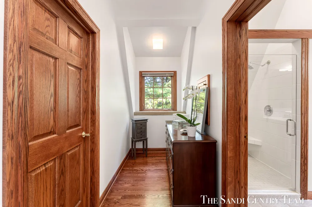 8567 Chuckanut Drive Montague, MI 49437