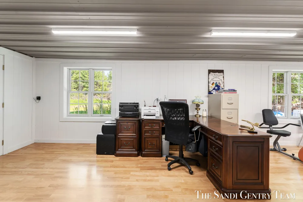 8567 Chuckanut Drive Montague, MI 49437