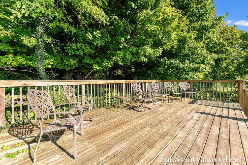 8567 Chuckanut Drive Montague, MI 49437