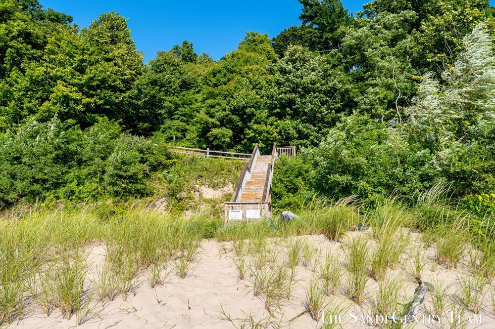 8567 Chuckanut Drive Montague, MI 49437
