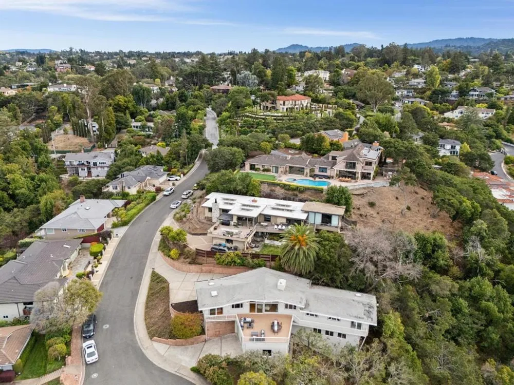 5 Belvedere Court Burlingame, CA 94010