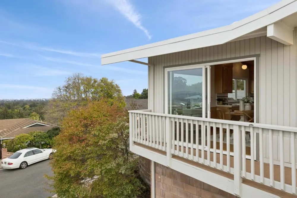 5 Belvedere Court Burlingame, CA 94010