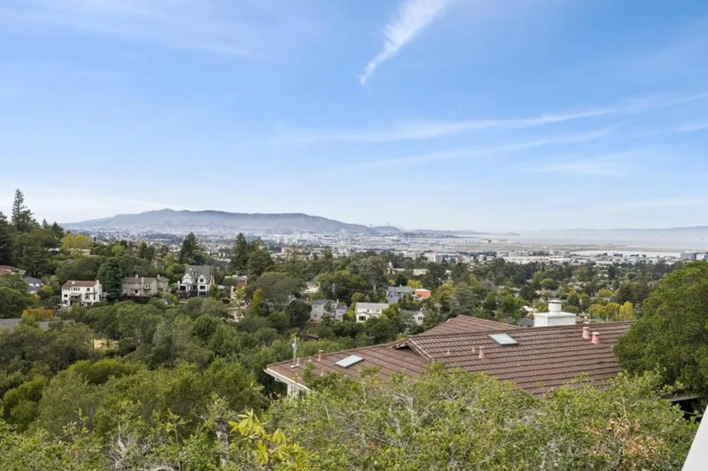 5 Belvedere Court Burlingame, CA 94010