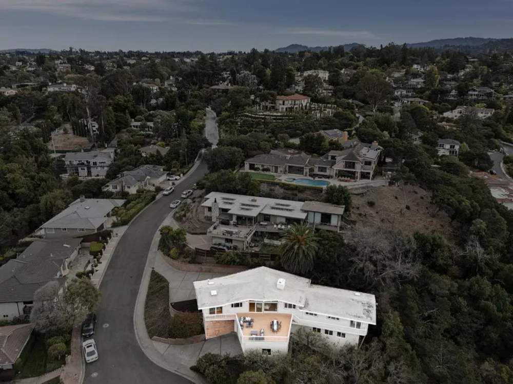 5 Belvedere Court Burlingame, CA 94010