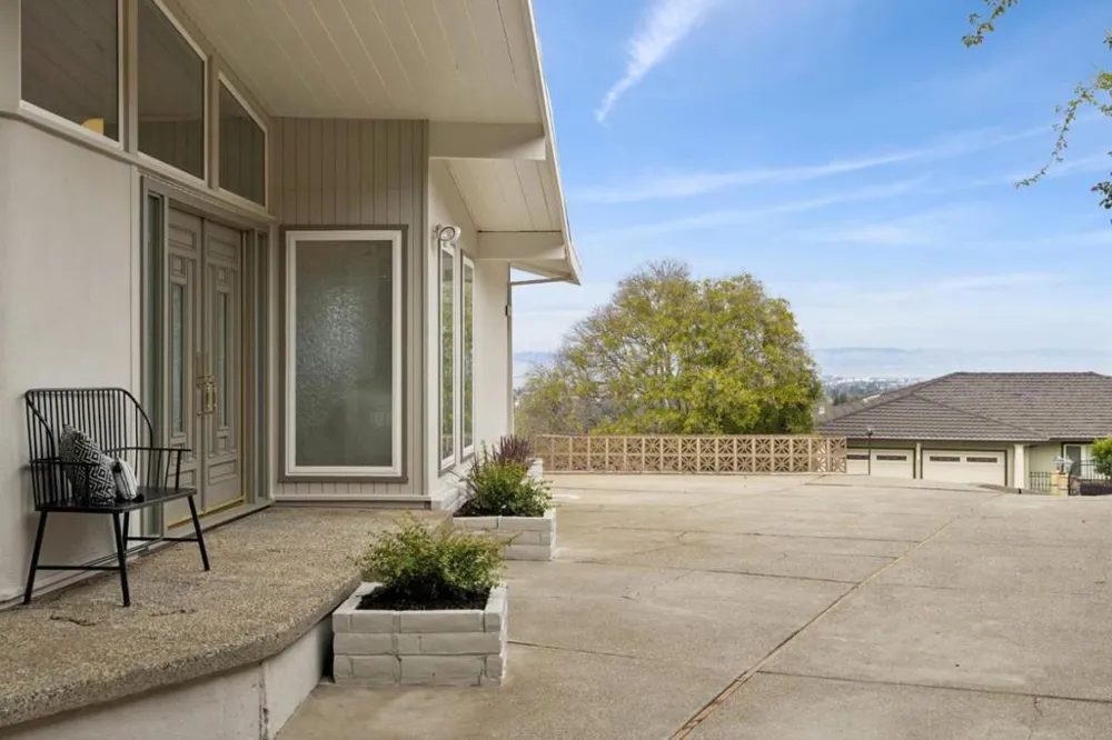 5 Belvedere Court Burlingame, CA 94010