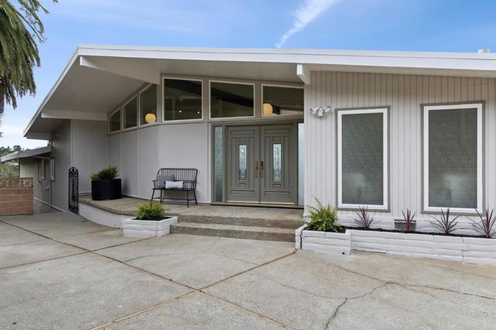 5 Belvedere Court Burlingame, CA 94010