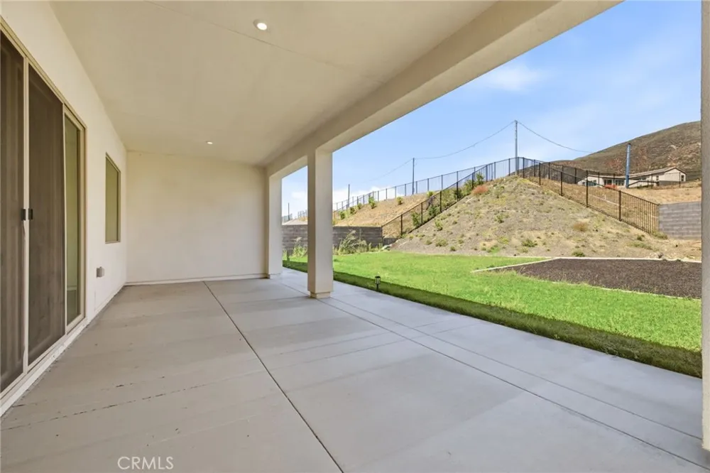 15842 Butterfly Drive Fontana, CA 92336