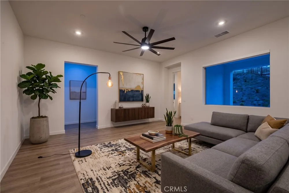 15842 Butterfly Drive Fontana, CA 92336