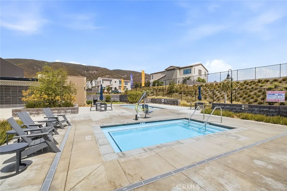 15842 Butterfly Drive Fontana, CA 92336