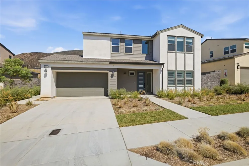 15842 Butterfly Drive Fontana, CA 92336