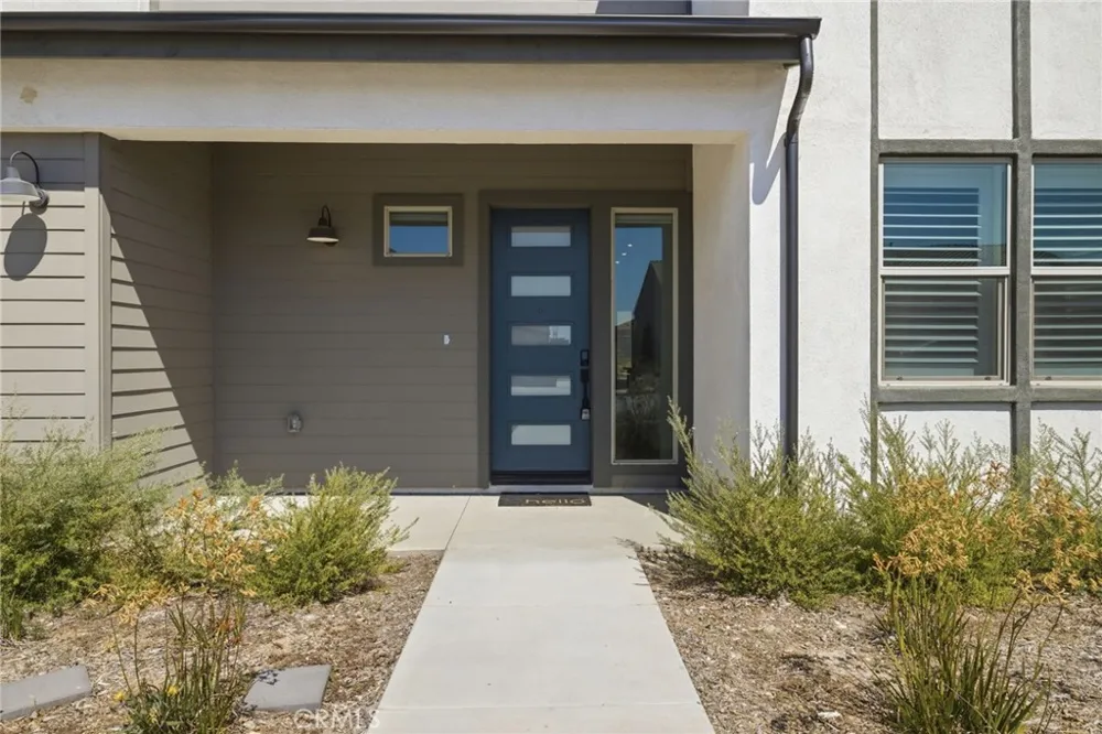 15842 Butterfly Drive Fontana, CA 92336