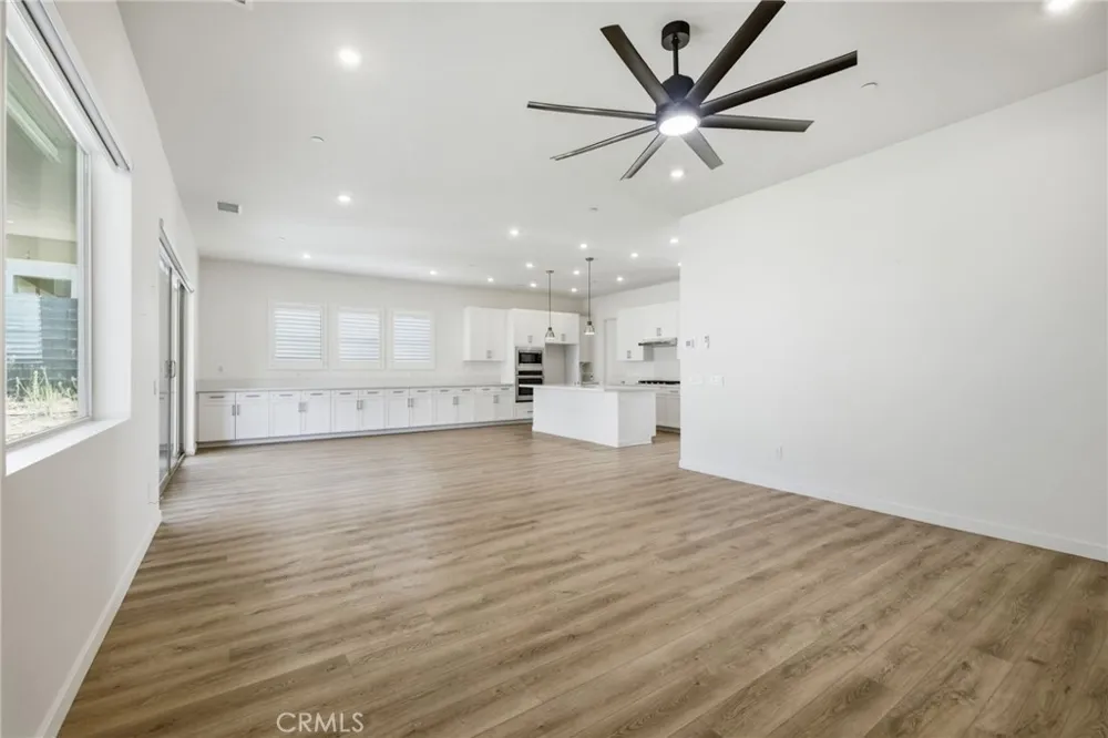 15842 Butterfly Drive Fontana, CA 92336