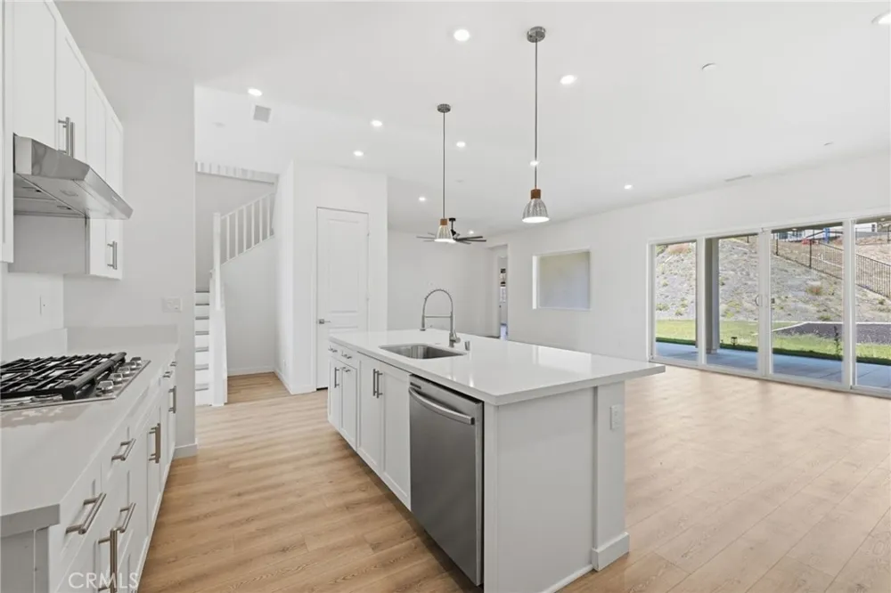 15842 Butterfly Drive Fontana, CA 92336