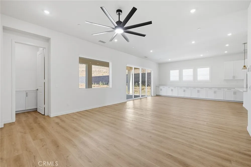 15842 Butterfly Drive Fontana, CA 92336