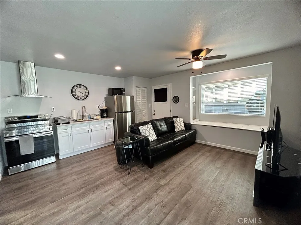 3152 Lime Riverside, CA 92501