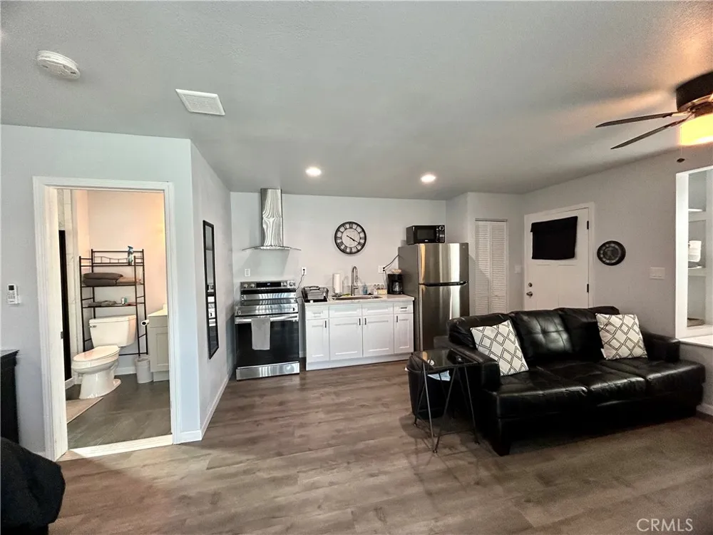 3152 Lime Riverside, CA 92501
