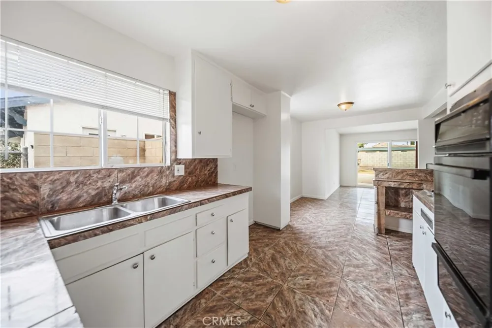 38539 Dunmore Palmdale, CA 93550