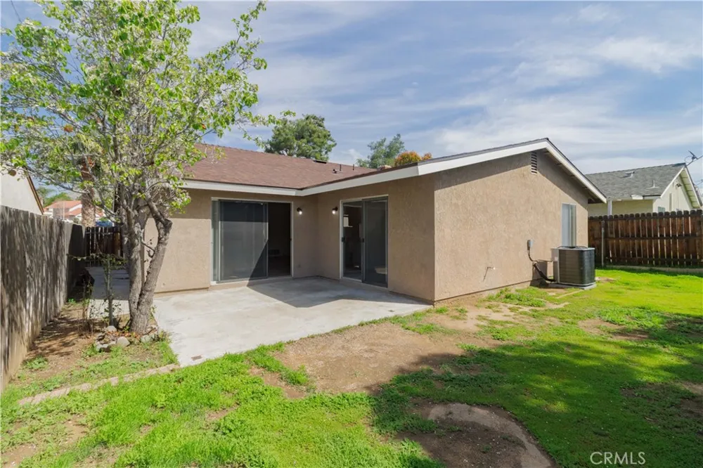 25429 Hemlock Ave Moreno Valley, CA 92557