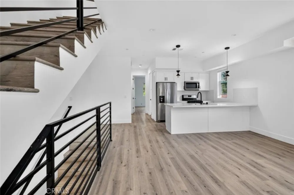 10853 Otsego Street #1/2 North Hollywood, CA 91601