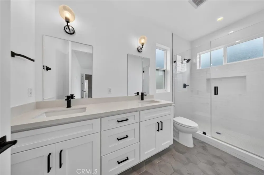 10853 Otsego Street #1/2 North Hollywood, CA 91601
