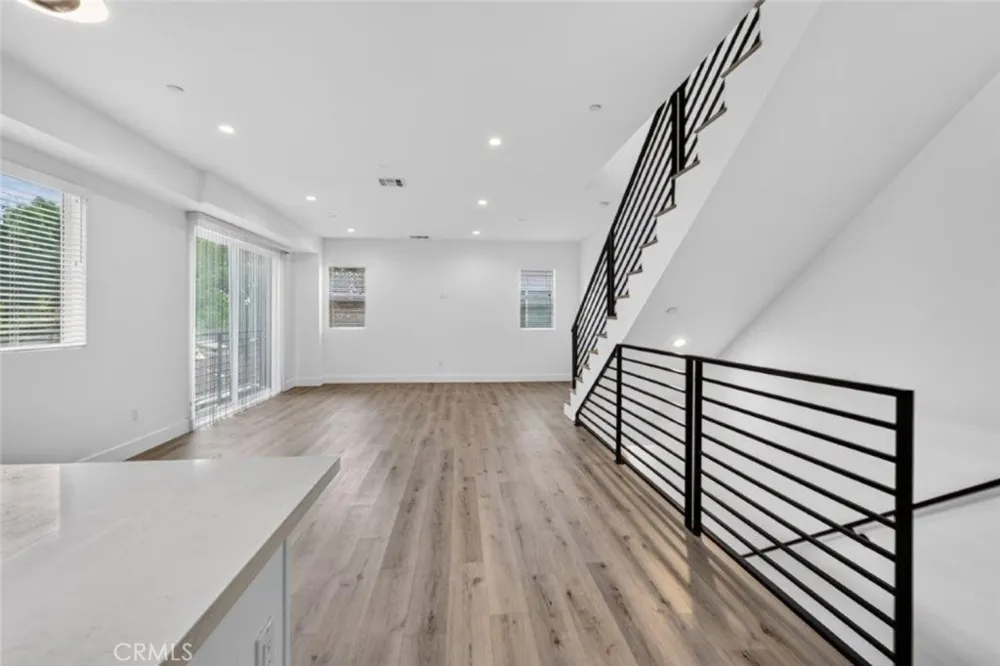 10853 Otsego Street #1/2 North Hollywood, CA 91601