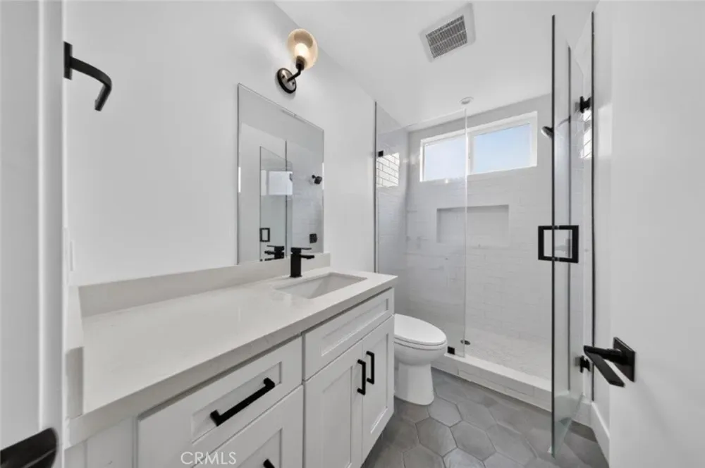 10853 Otsego Street #1/2 North Hollywood, CA 91601