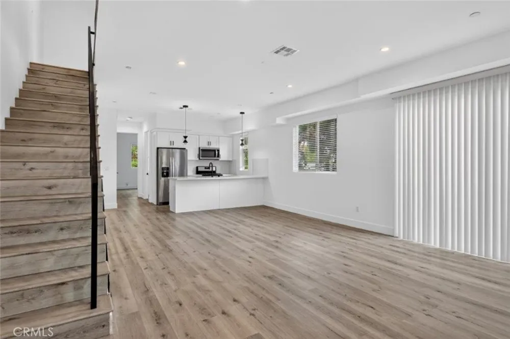 10853 Otsego Street #1/2 North Hollywood, CA 91601