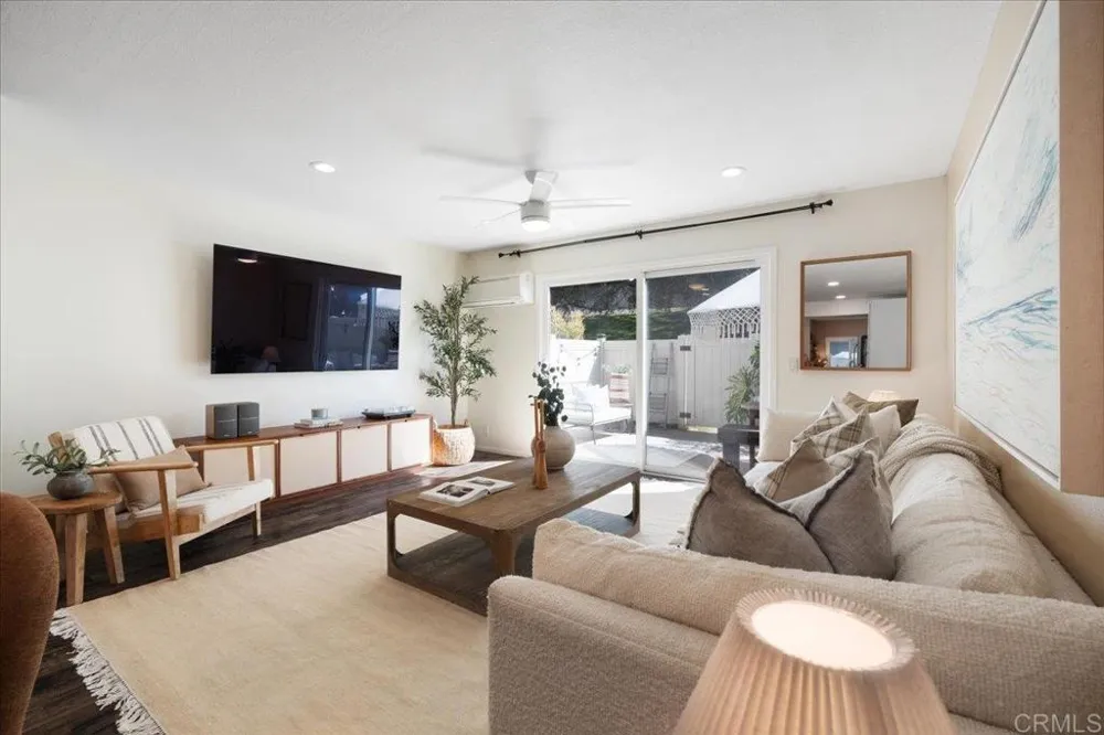 328 Winsome Place Encinitas, CA 92024