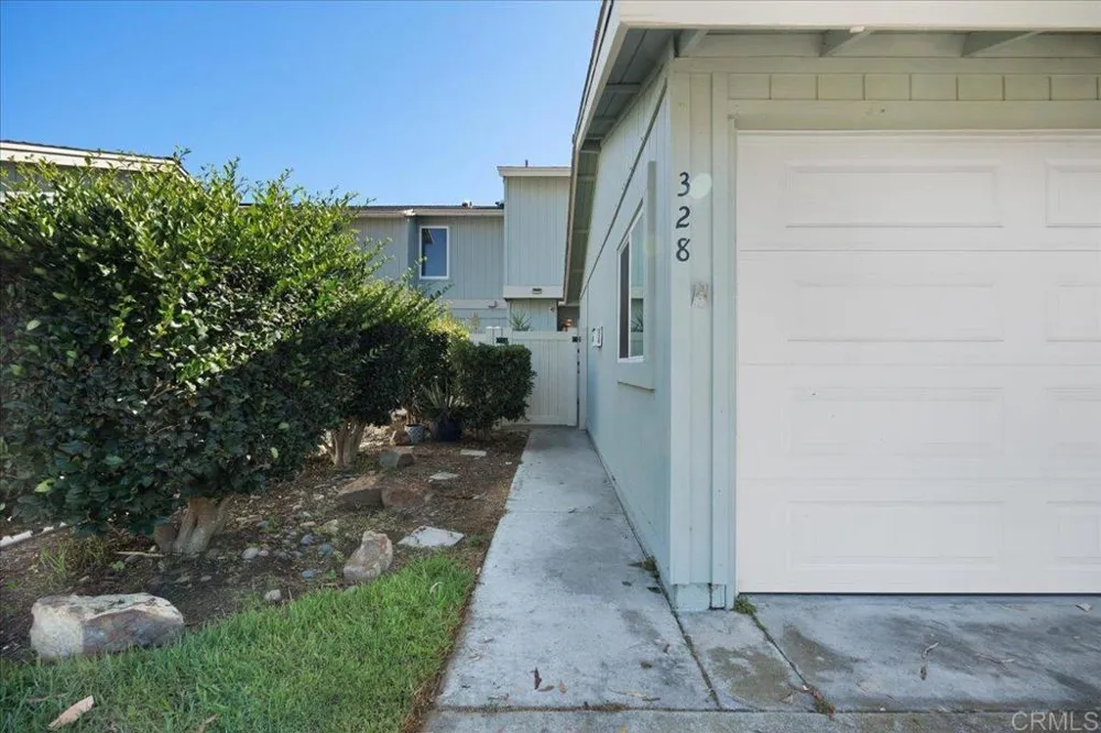 328 Winsome Place Encinitas, CA 92024