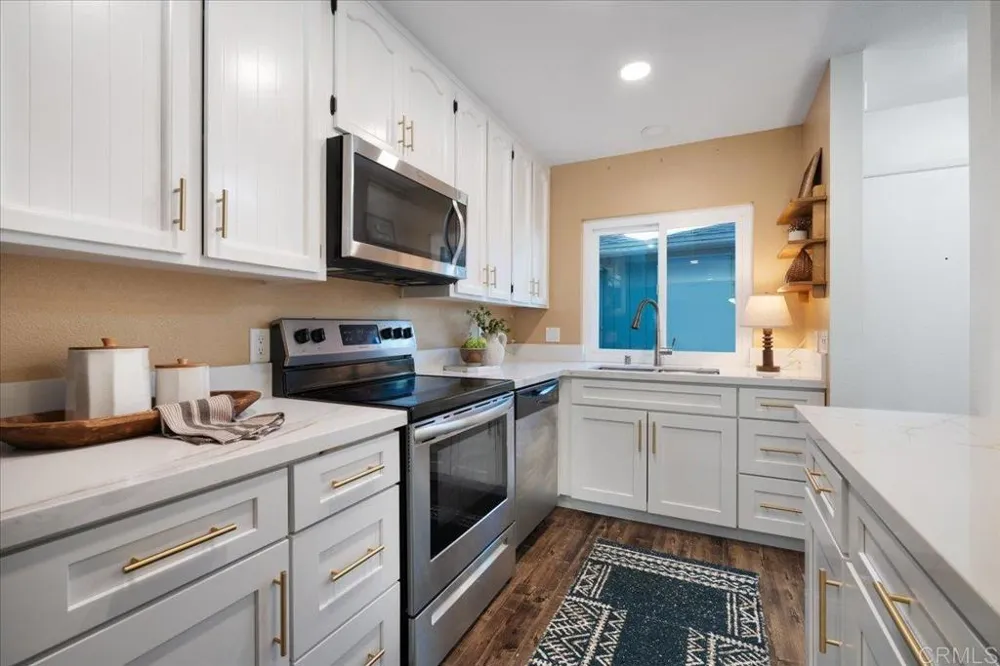 328 Winsome Place Encinitas, CA 92024