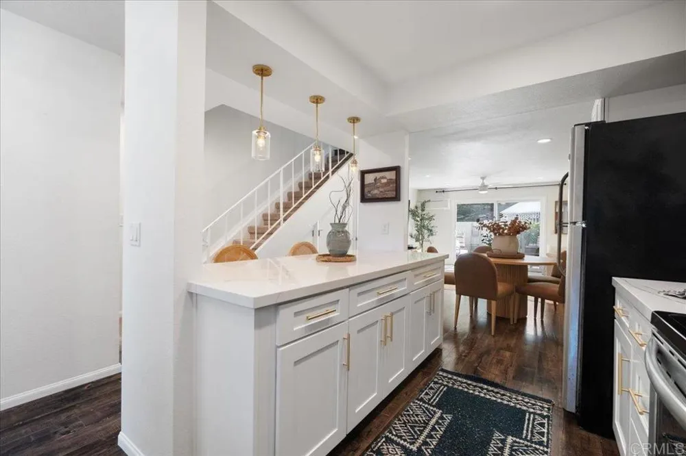 328 Winsome Place Encinitas, CA 92024