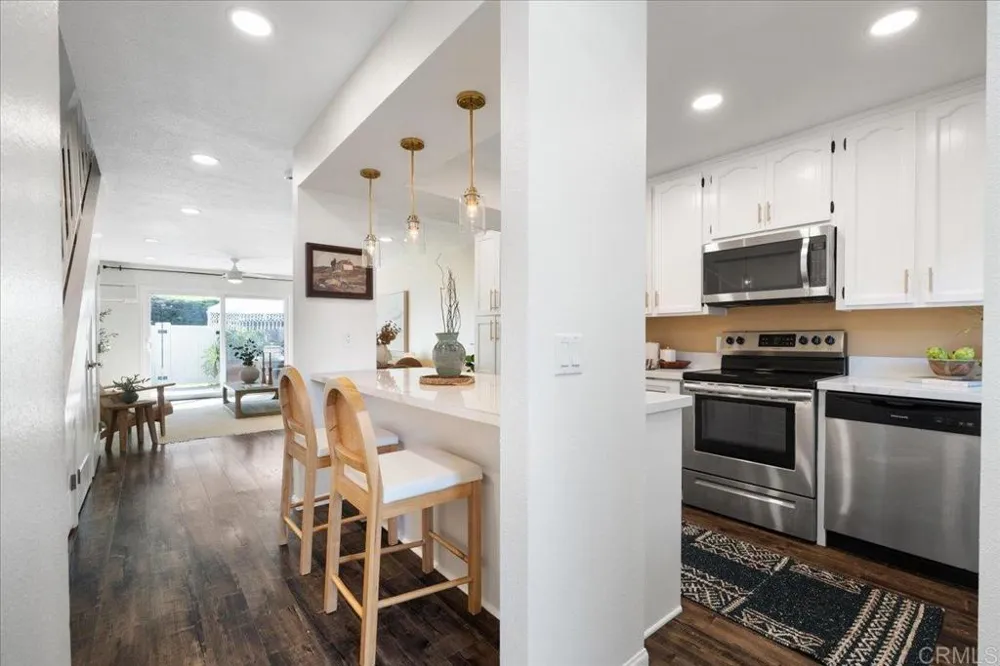 328 Winsome Place Encinitas, CA 92024