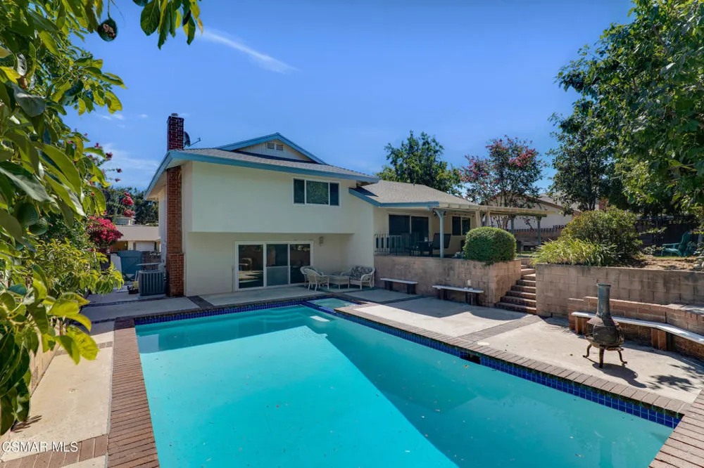 1041 Balsamo Avenue Simi Valley, CA 93065