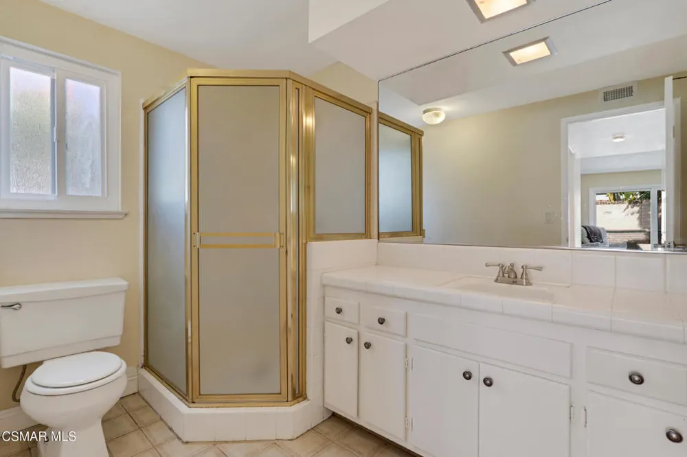 1041 Balsamo Avenue Simi Valley, CA 93065
