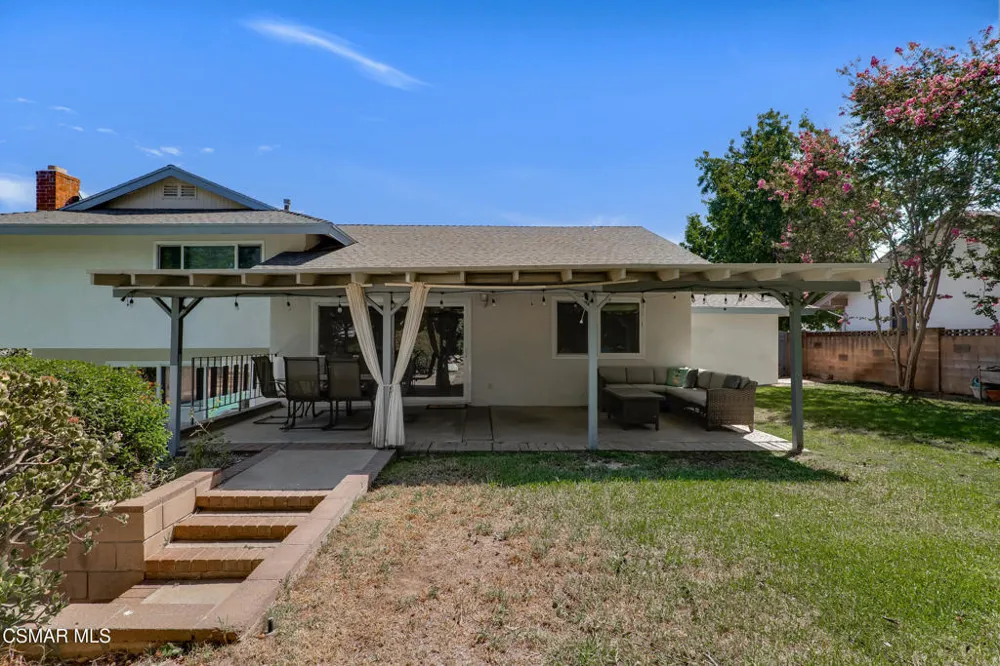1041 Balsamo Avenue Simi Valley, CA 93065