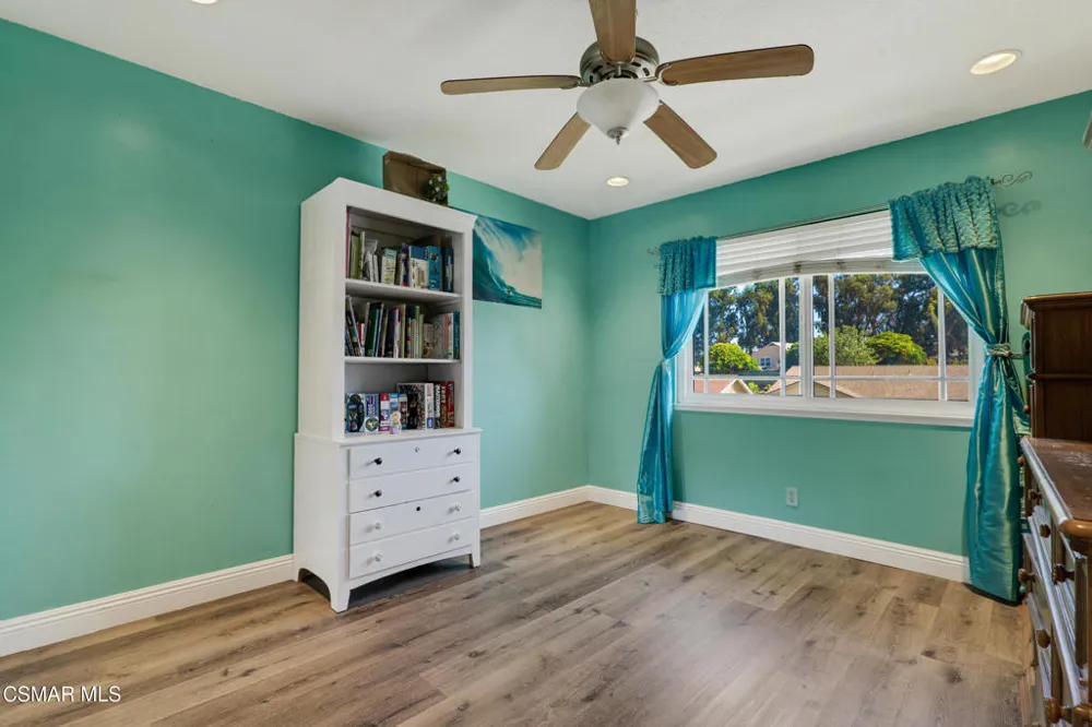 1041 Balsamo Avenue Simi Valley, CA 93065