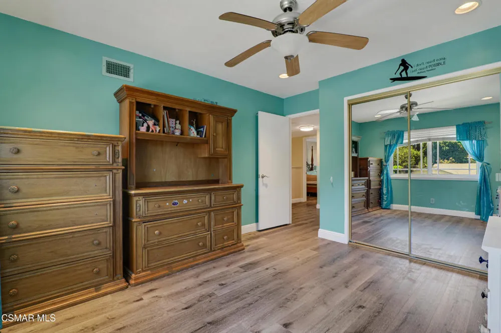 1041 Balsamo Avenue Simi Valley, CA 93065