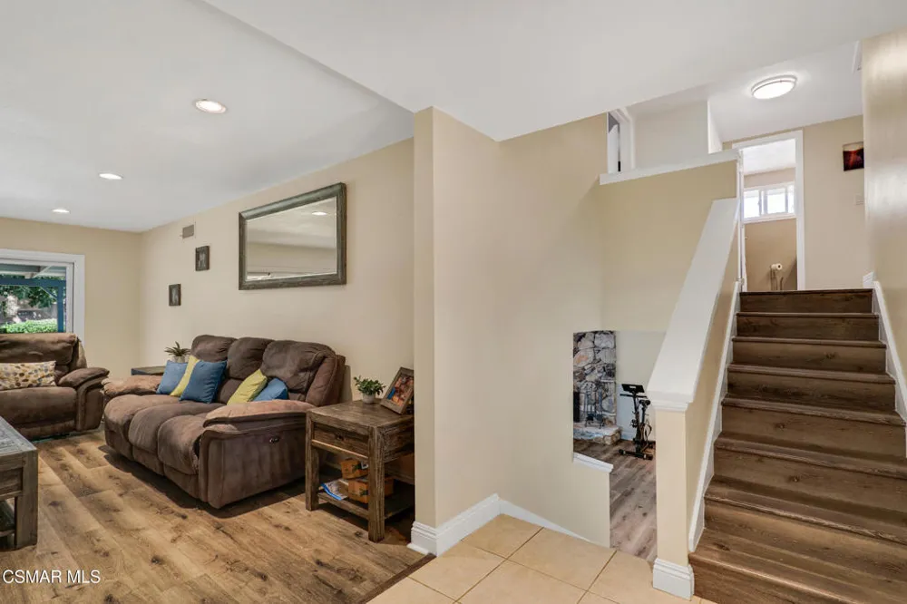 1041 Balsamo Avenue Simi Valley, CA 93065