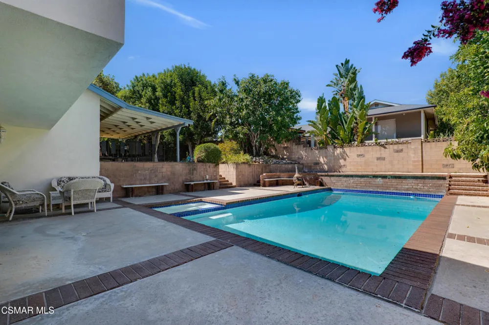 1041 Balsamo Avenue Simi Valley, CA 93065