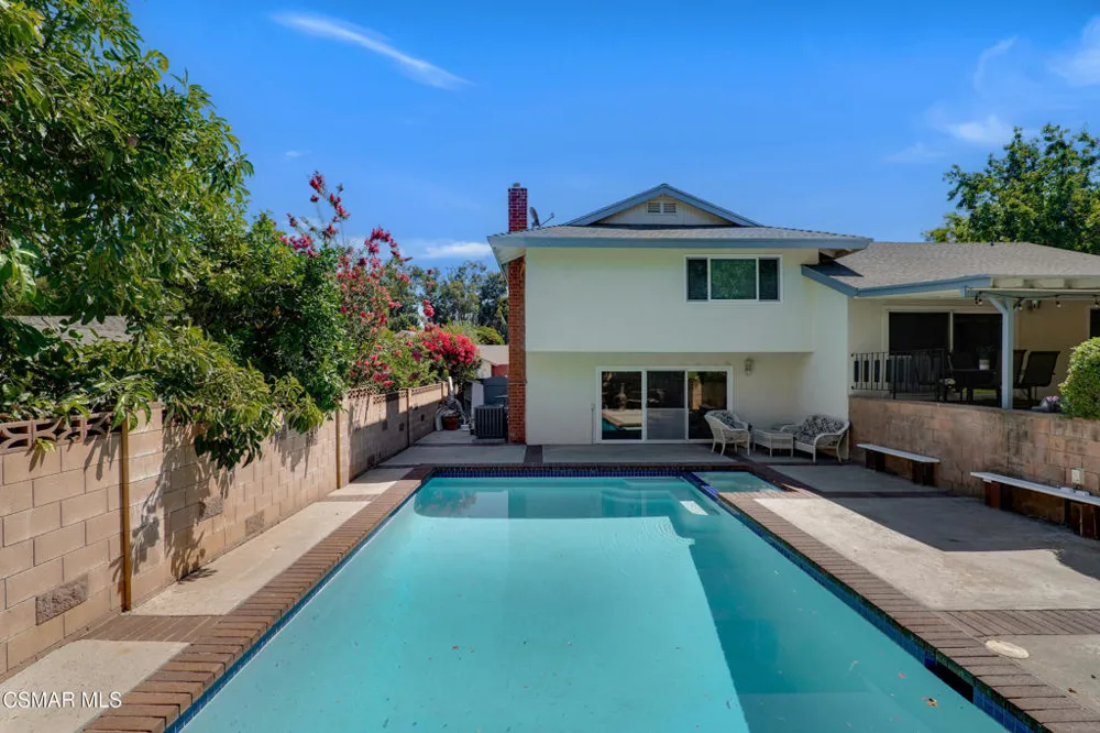 1041 Balsamo Avenue Simi Valley, CA 93065